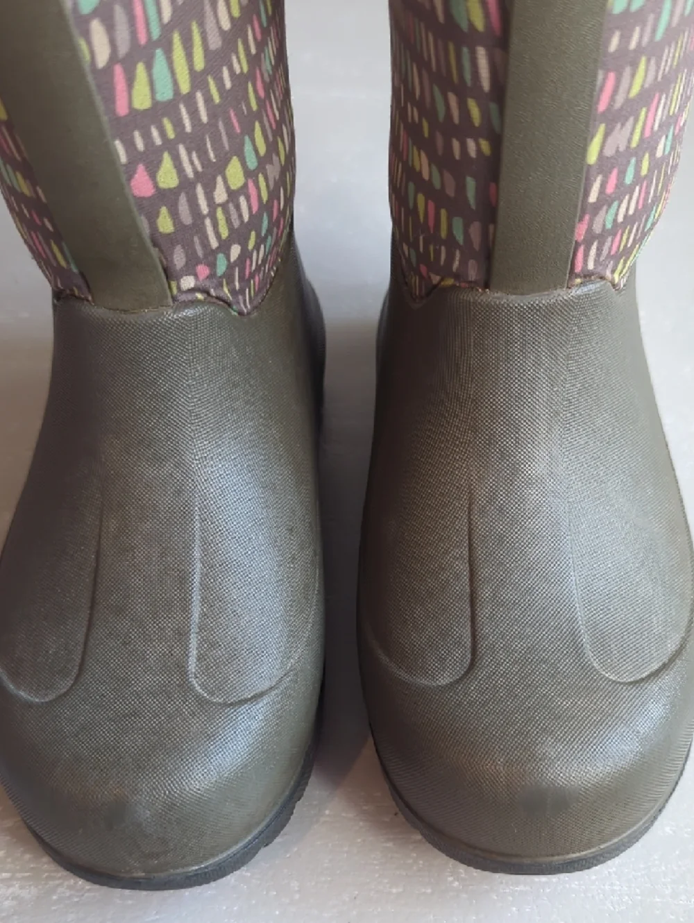 Bogs Girls Boots Rain Snow Olive Green size‎ 13